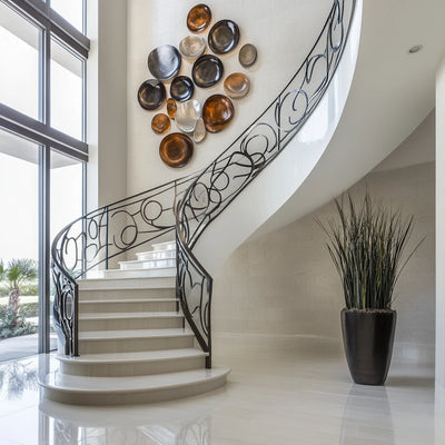 5 Wall Decor Ideas to Make Your Staircase a Stunning Feature