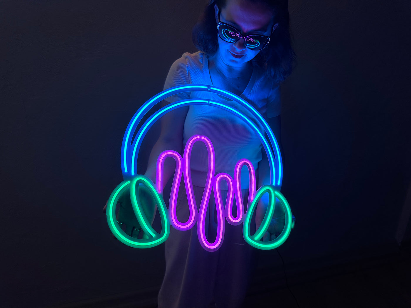 Headphone Neon Metal Sign